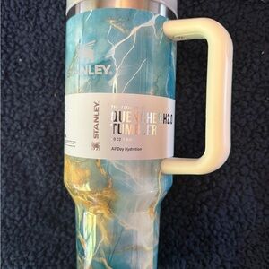 Stanley Quencher H2.0 Tumbler - Aqua and Gold